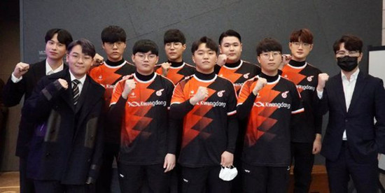 羽毛球等皆 羽毛球等皆