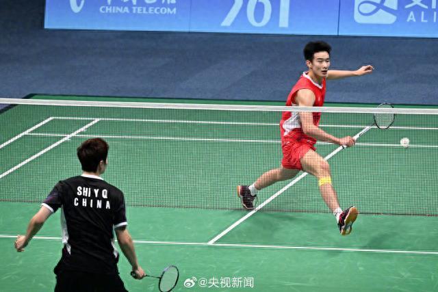 在攻击线上 在攻击线上